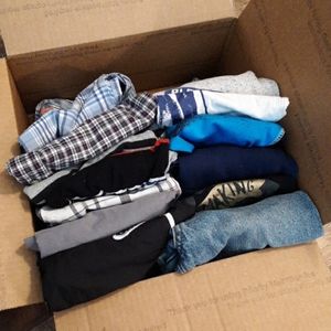 SOLD. 3T Bundle. 13 items.